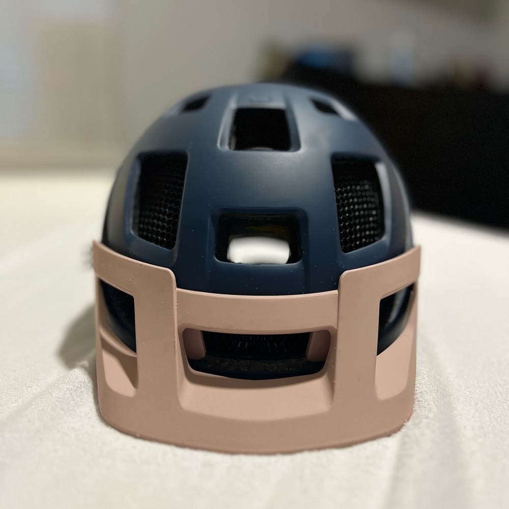 Women’s Smith Forefront 2 MIPS Bike Helmet - Size M - Picture 2 of 6